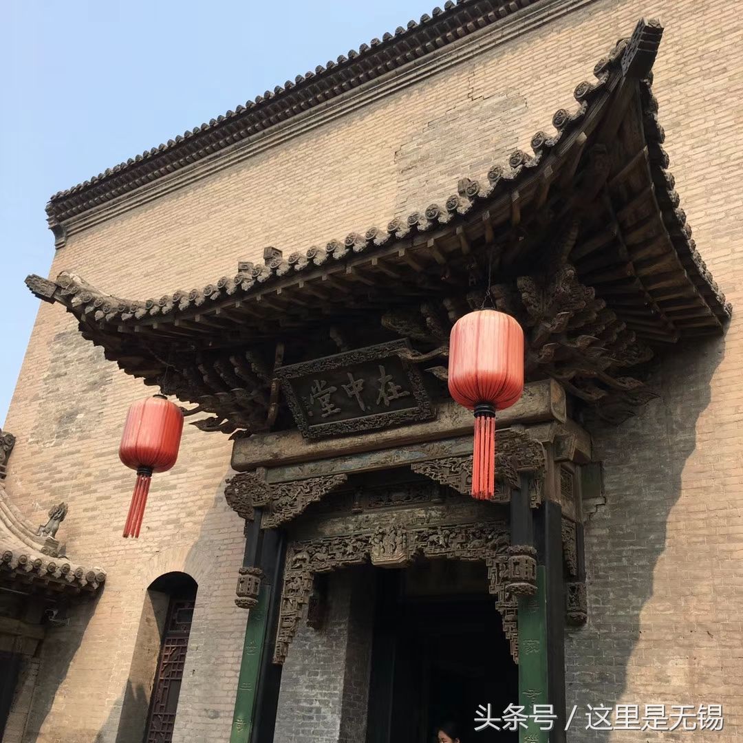 乔家大院是一座雄伟壮观的建筑群体,是北方民居建筑的