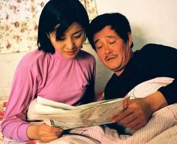 原来39岁王雅捷结婚11年了,老公也是演员,如今儿子长得像爸爸