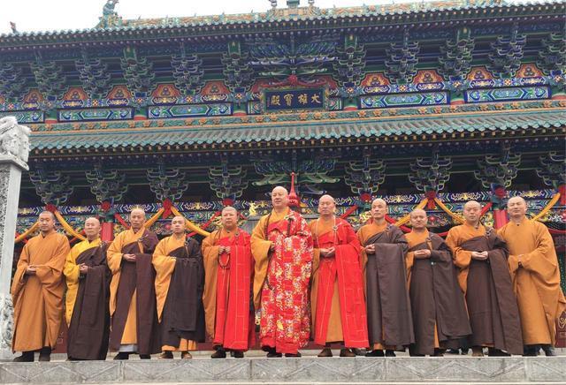 五台山释觉一赴介休虹霁寺主持开光法会