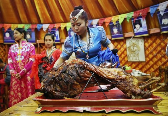 《中国少数民族美食》之蒙古族特色小吃