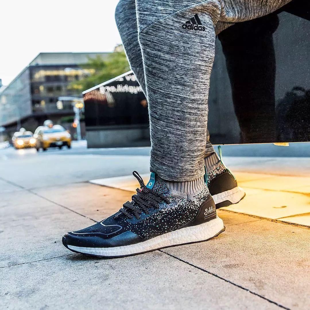 ins 平台上搜索到一些不错的 ultraboost mid 及 atr mid 的搭配图片