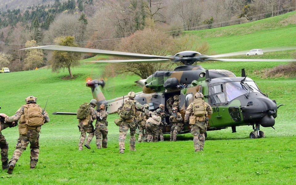 nh-90直升机参加法军山地部队战术演习