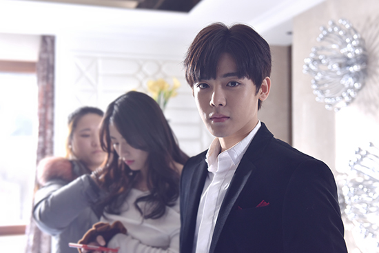 侯明昊脸谱剧照图片