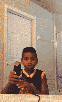 搞笑gif:嫁闺女在陪送五十万,丈母娘太厚道了