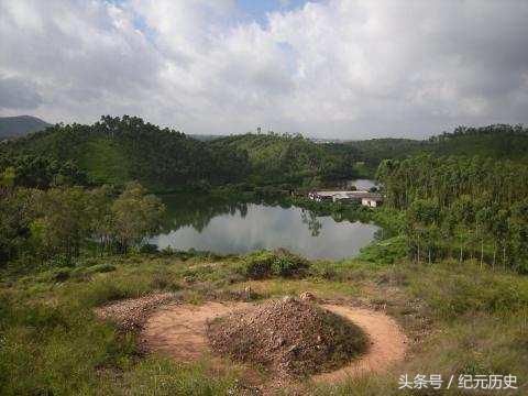 他给朱元璋提了一个建议,找一块风水宝地作为祖坟,有了帝王之气,占据