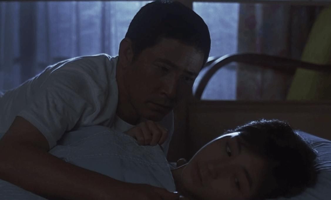 3分钟看完日本悬疑电影《秘密》父亲对待女儿的方式很