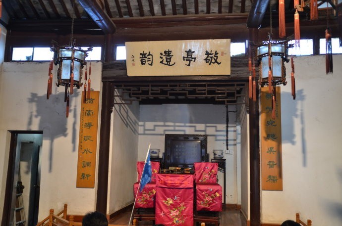 枫桥所在的枫桥古镇被誉为"评弹之乡",而枫桥书场正是欣赏这一风俗的
