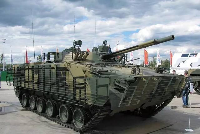 bmp-3m改进型步战车 我国也在近年推出了相关外挂装甲的装甲车型号供