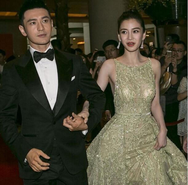 黄晓明一脸尴尬同杨颖出席活动 网友:吃母乳肯定下垂