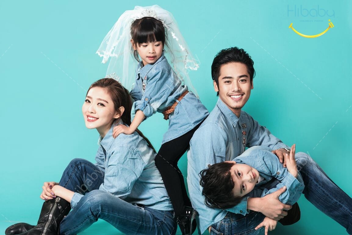 亲子照拍照技巧三:室内亲子照奇妙使用场景 例如在拍照婴儿亲子