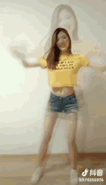 抖音上最火的舞蹈!我感觉我已经被它的魔性征服了