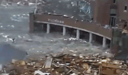 8级大地震.