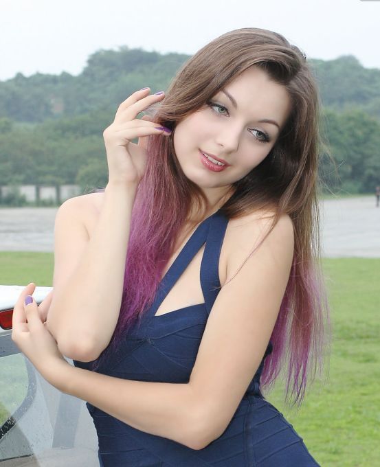 乌克兰美女泛滥,个个肤白貌美,个个打扮入时!