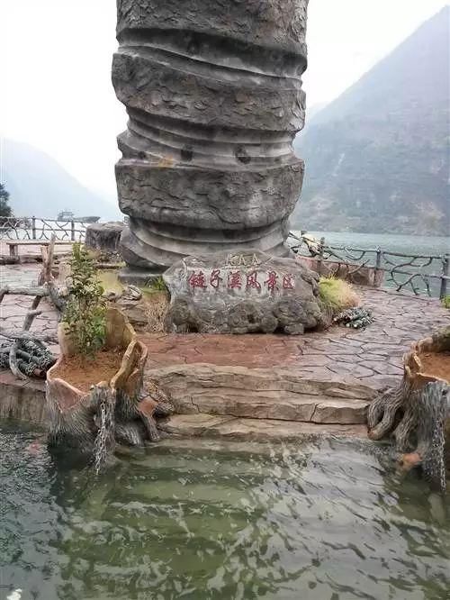 地址:巴东县长江巫峡口南岸 三峡女人谷风景区是国家aaaa级风景旅游