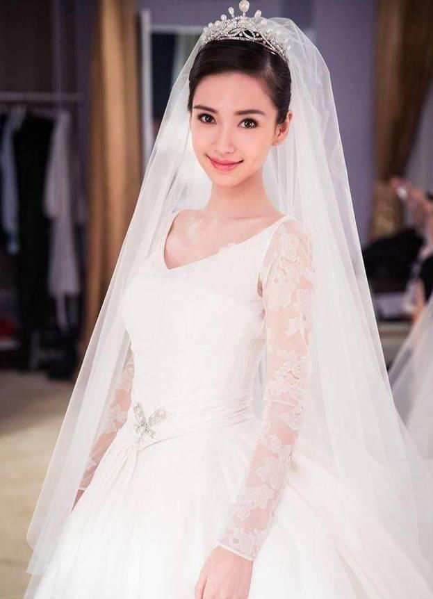 迪丽热巴穿婚纱美哭了,杨幂好淑女,赵丽颖霸气,你想娶