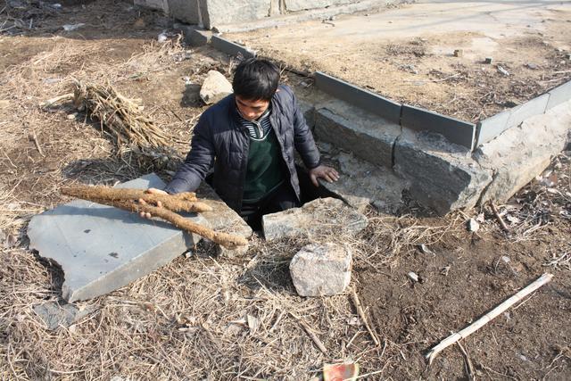 在农村每家都有一口地窖,农民伯伯有了它存储粮食方便