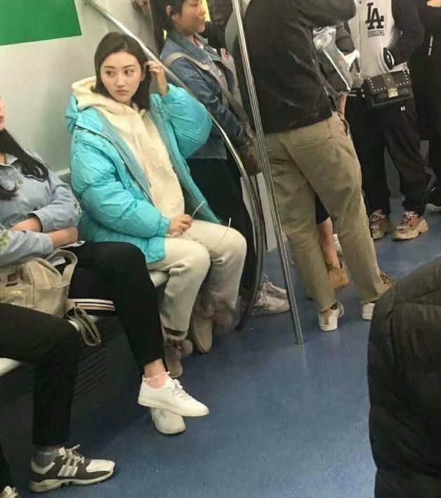 景甜挺着大肚子疑怀孕 张继科坦言很幸福 含泪喜当爹!