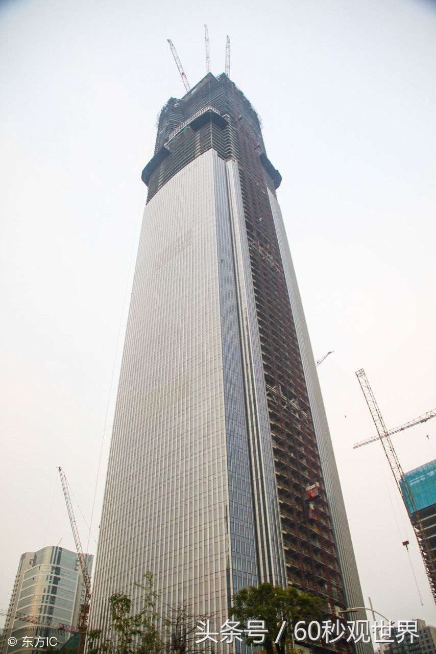 姐妹建筑--广州"双子塔",你认为那个更有气质?