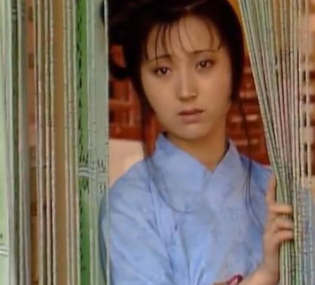 其中 "寒塘渡鹤影,冷月葬花魂" 之句,即化用叶小鸾《续返生香》中的 "图片