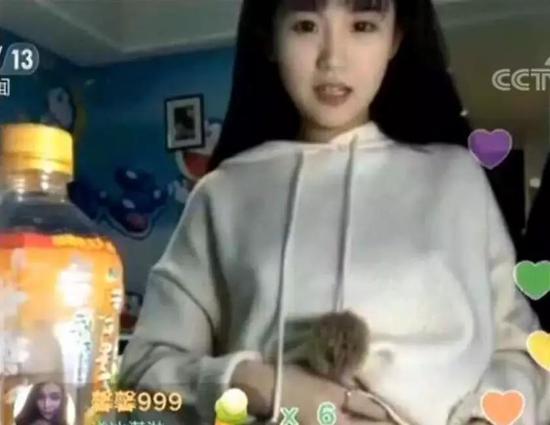 孕妈扎堆炫耀 视频平台被曝推00后怀孕视频上热门