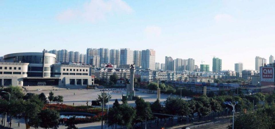 2017年,通辽市入选为第五届全国文明城市.该市的地区生产总值为1949.