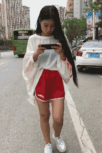 搞笑gif图片笑话段子:本人刚满30岁,外表看来有点着急