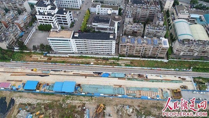 中铁五局昆明地铁4号线3标小菜园站正式复工建设