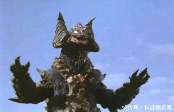 戈尔德拉斯是在tv当中仅次于加坦杰厄的怪兽,拥有着可怕的扭曲时空的