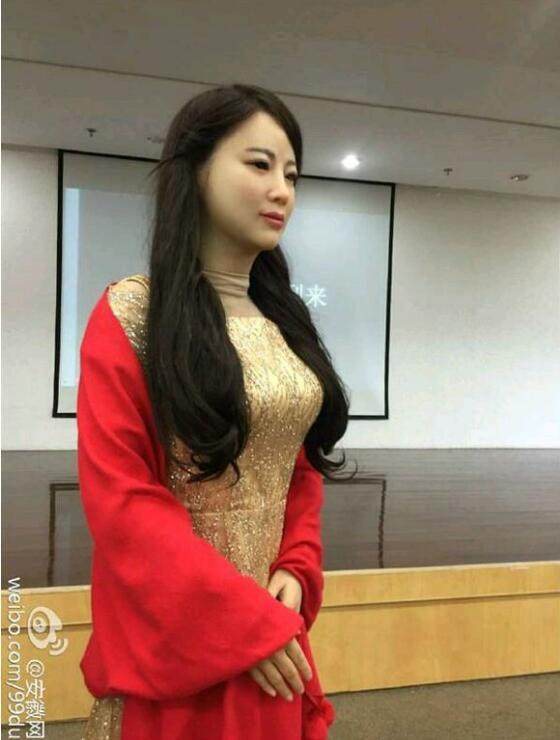 中国首个美女机器人诞生,未来可以当老婆网友想给老公买一个