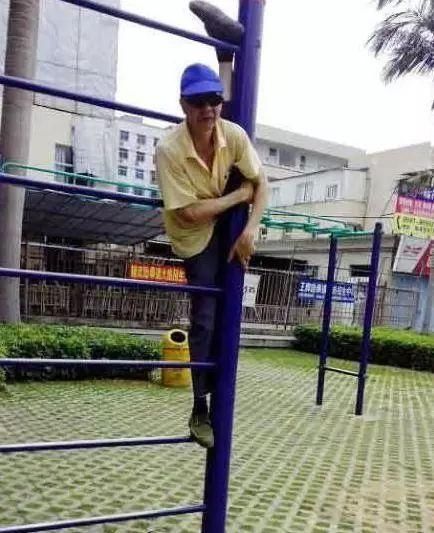 搞笑内涵:腿细的曾经有过男朋友,腿太粗的没有!