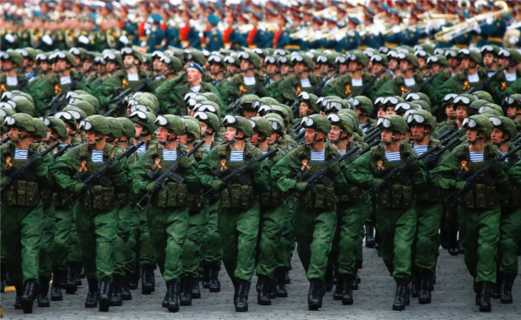 俄罗斯举行卫国战争胜利72周年阅兵式