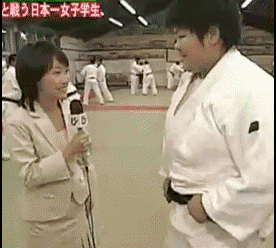 最新一期内涵爆笑动图 美女喝醉了,上还是不上呢?