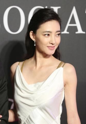 王丽坤出席某活动,没有化妆没有ps这才是她的真实模样