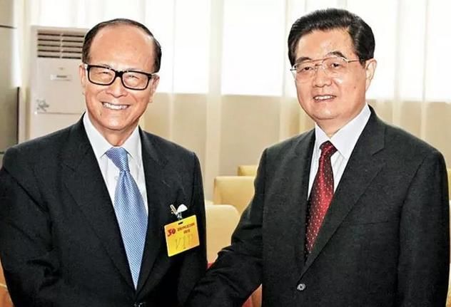 看过这几张照片,你就知李嘉诚为何从一个贫穷子弟,变成华人首富