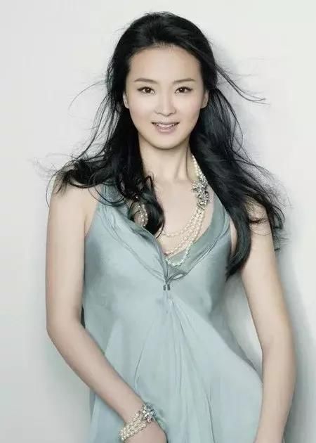 在结婚期间王艳基本没有什么地位,忍气吞声,豪门太太的生活也不好过啊