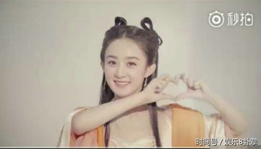 赵丽颖代言德芙,两个小啾啾,好可爱,谁见谁爱