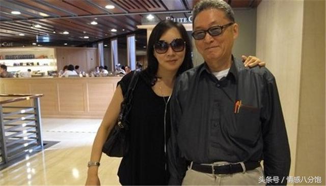 最终在57岁高龄迎娶了王小屯,并且生下一儿一女,李敖一生追寻一种"