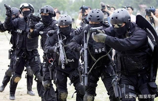 各国的特警:中国特警霸气十足,美国特警装备精良,印度