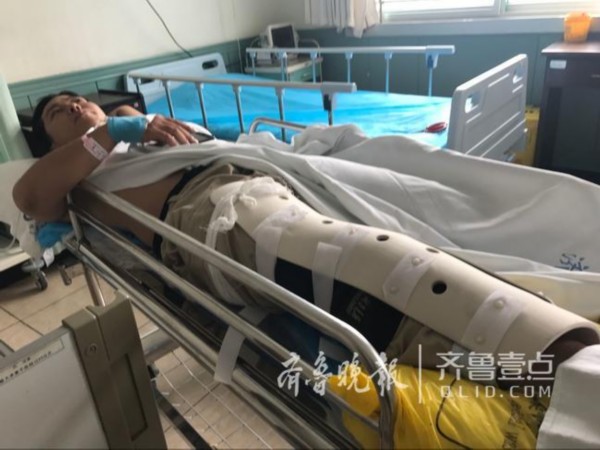 送餐途中被施工缆线绊倒,济南一外卖小哥摔骨折入院