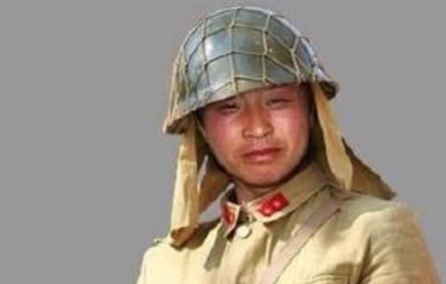 为什么二战时日军头盔上都有一层网?这样的作用绝对让