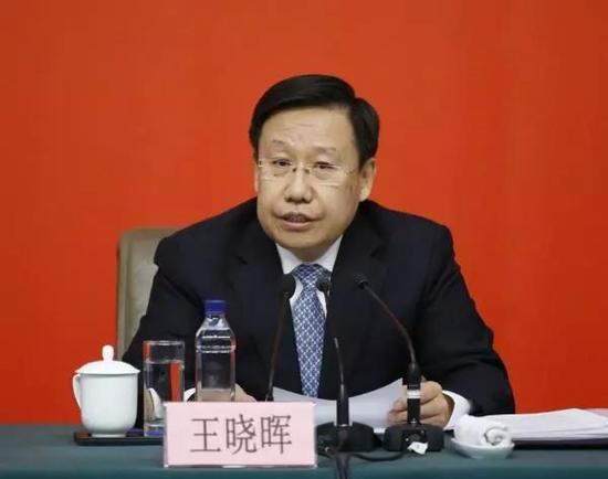 王晓晖任中宣部常务副部长 曾和王沪宁共事