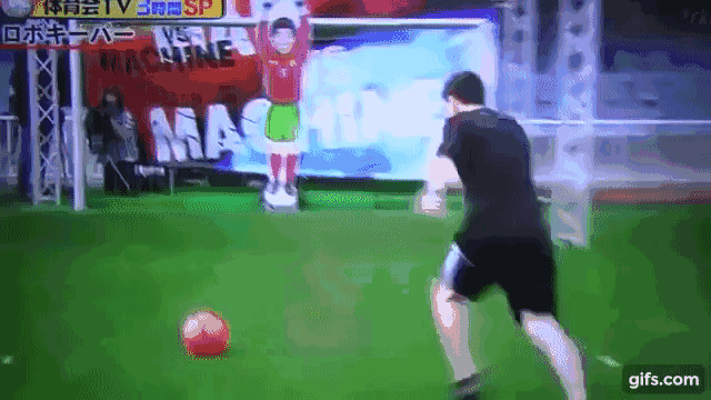 而那次的人类代表是里奥梅西 在那次挑战中与梅西对决的守门机器人