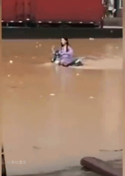 出处的朋友,在微信公众号搜:gif338 关注 污姐夜语,回复