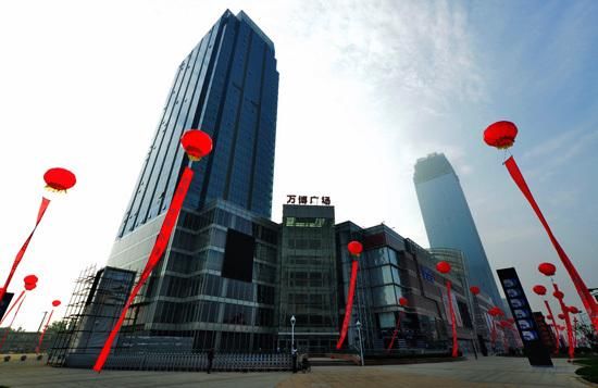 其中主楼共58层,总高258米,成为保定市地标性建筑