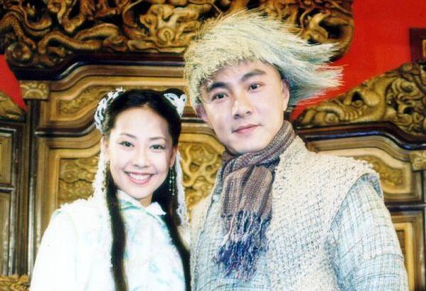 他就是《隋唐英雄》里半路杀出的程咬金的扮演者张卫健啊!