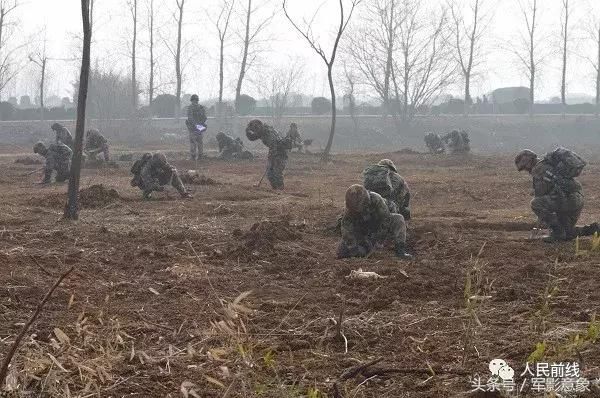 05 丨 掩体构筑与伪装 在战场上消灭敌人才能更好的生存.