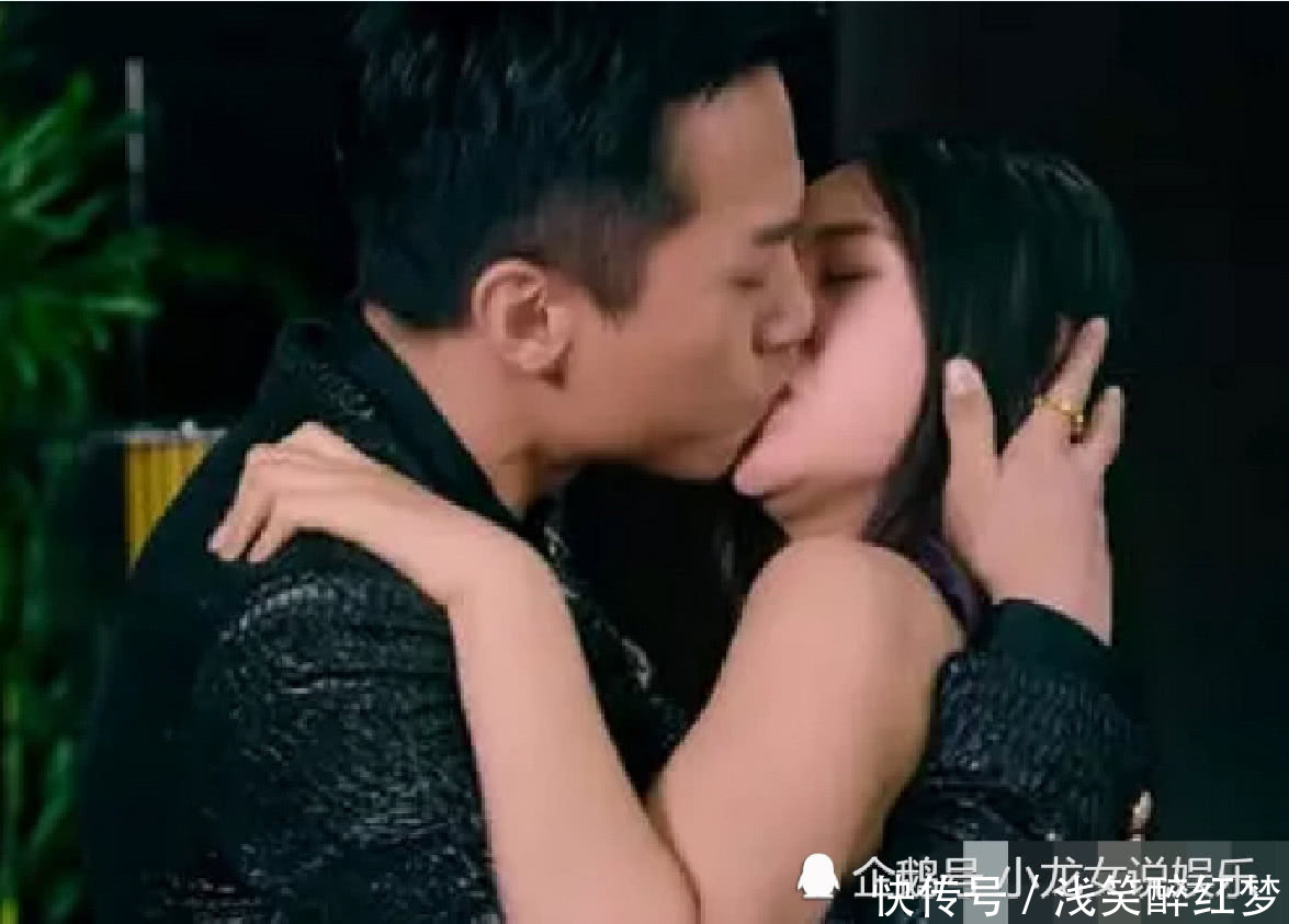 邓超"强抱"林允,有谁注意到林允手的位置?网友直呼:娘娘怒了