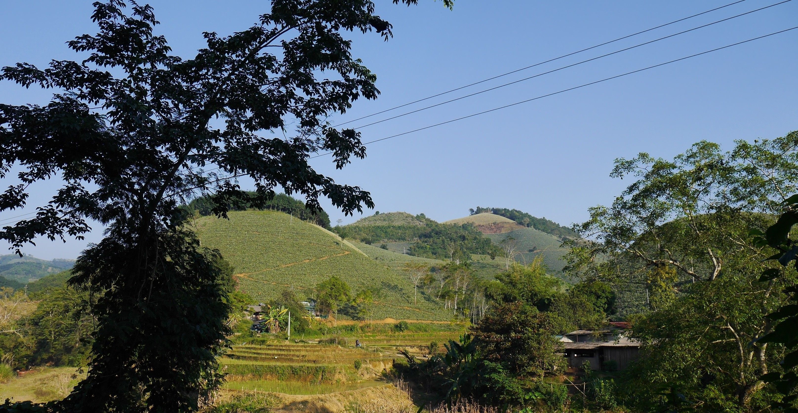 中越边境:一河之隔的越南农村风景