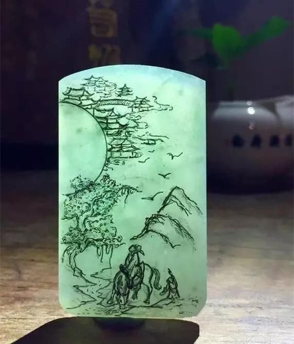 这些翡翠意境山水牌构思巧妙,易让人沉醉于此啊!