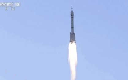 神舟十一号载人飞船于7时30分发射成功